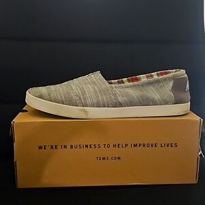 Women's Tom's Size 12